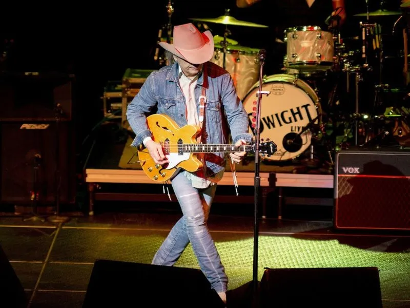 Dwight Yoakam