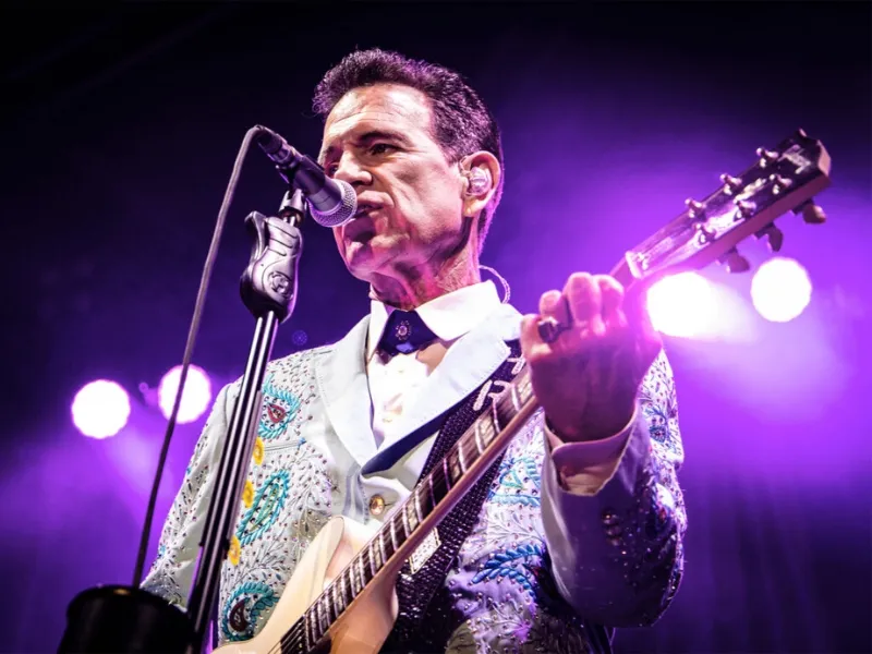 Chris Isaak tickets